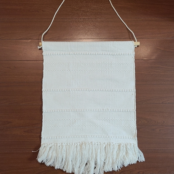 White Macrame Wall Hanging - Picture 2 of 3